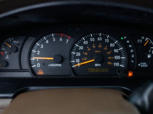 Used 2004 Toyota Tundra Limited image 27