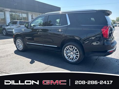 Used 2024 GMC Yukon Denali w/ Advanced Technology Package AWD/4WD image 4