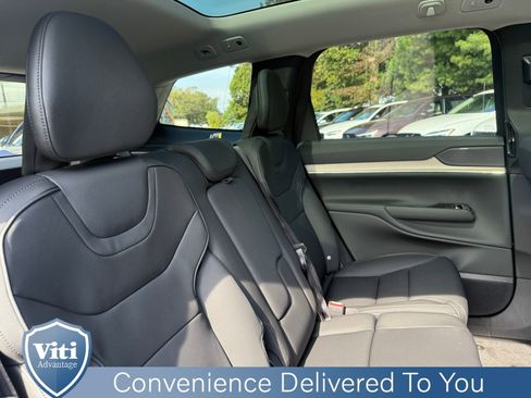 Used 2025 Volvo EX90 Ultra image 28