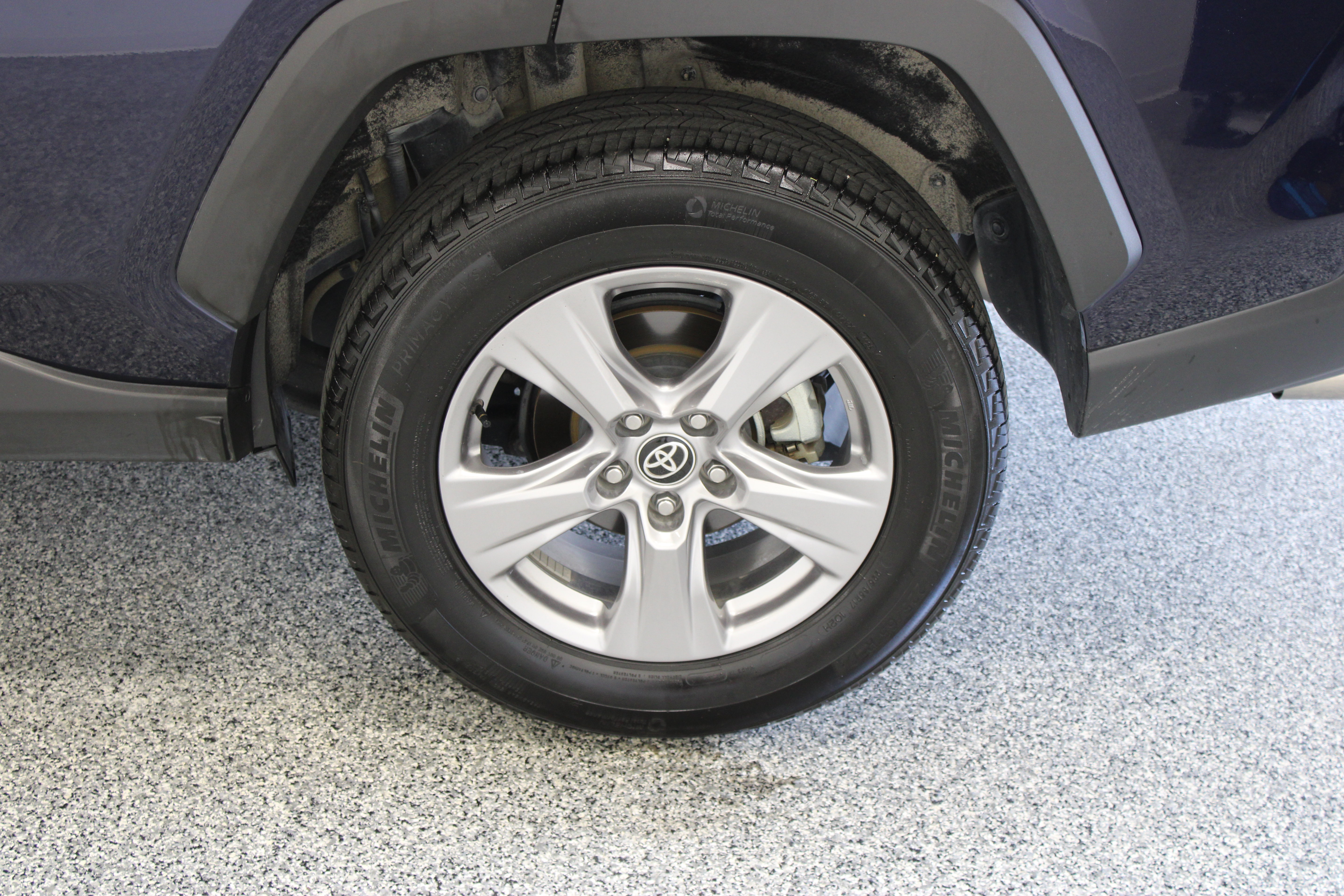 Used 2025 Toyota RAV4 XLE FWD image 10