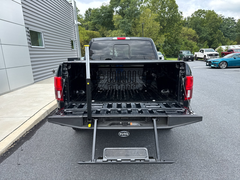 Used 2018 Ford F150 Lariat w/ Equipment Group 502A Luxury AWD/4WD image 7
