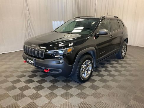 Used 2020 Jeep Cherokee Trailhawk w/ Cold Weather Group AWD/4WD image 4
