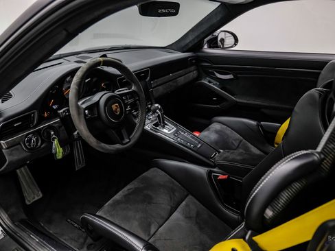 Used 2019 Porsche 911 GT3 RS image 2