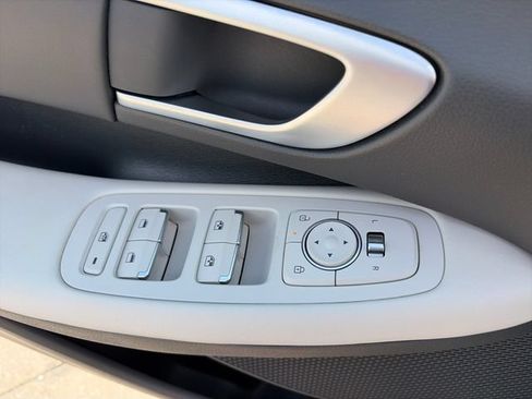 Used 2025 Hyundai Sonata SEL FWD image 11