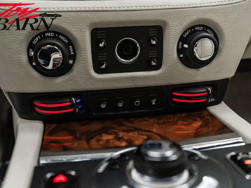 Used 2012 Rolls-Royce Ghost Extended Wheelbase image 43