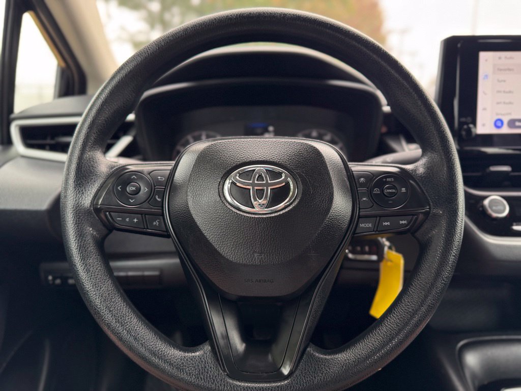 Used 2025 Toyota Corolla LE FWD image 14
