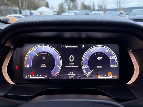 New 2025 Jeep Grand Cherokee Altitude image 19