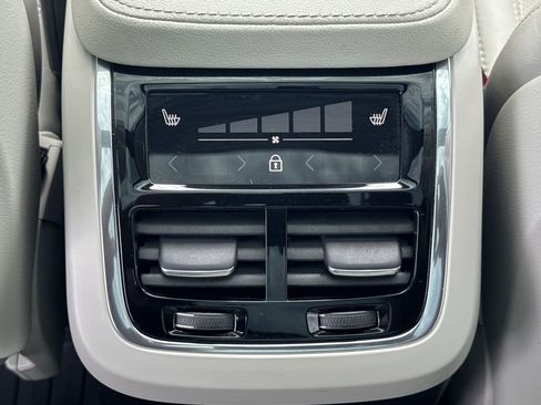 Used 2022 Volvo XC90 T8 Inscription w/ Advanced Package AWD/4WD image 23