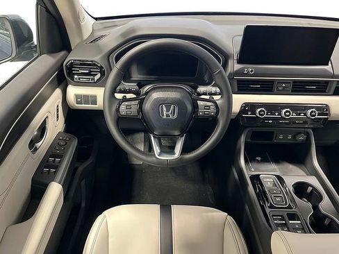 New 2026 Honda Pilot Touring image 24
