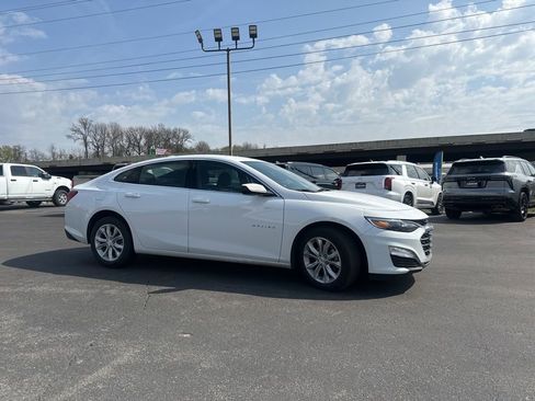 Used 2025 Chevrolet Malibu LT image 4