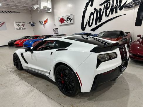 Used 2016 Chevrolet Corvette Z06 w/ 3LZ Preferred Equipment Group image 3