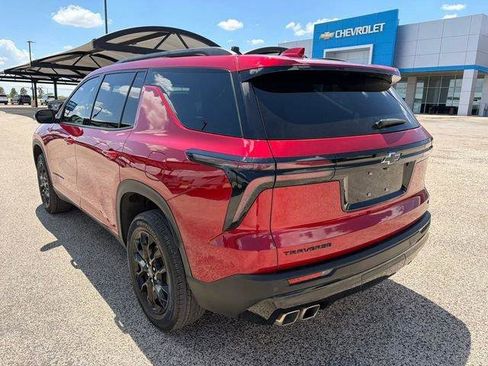 Used 2024 Chevrolet Traverse LT w/ Midnight/Sport Edition FWD image 7