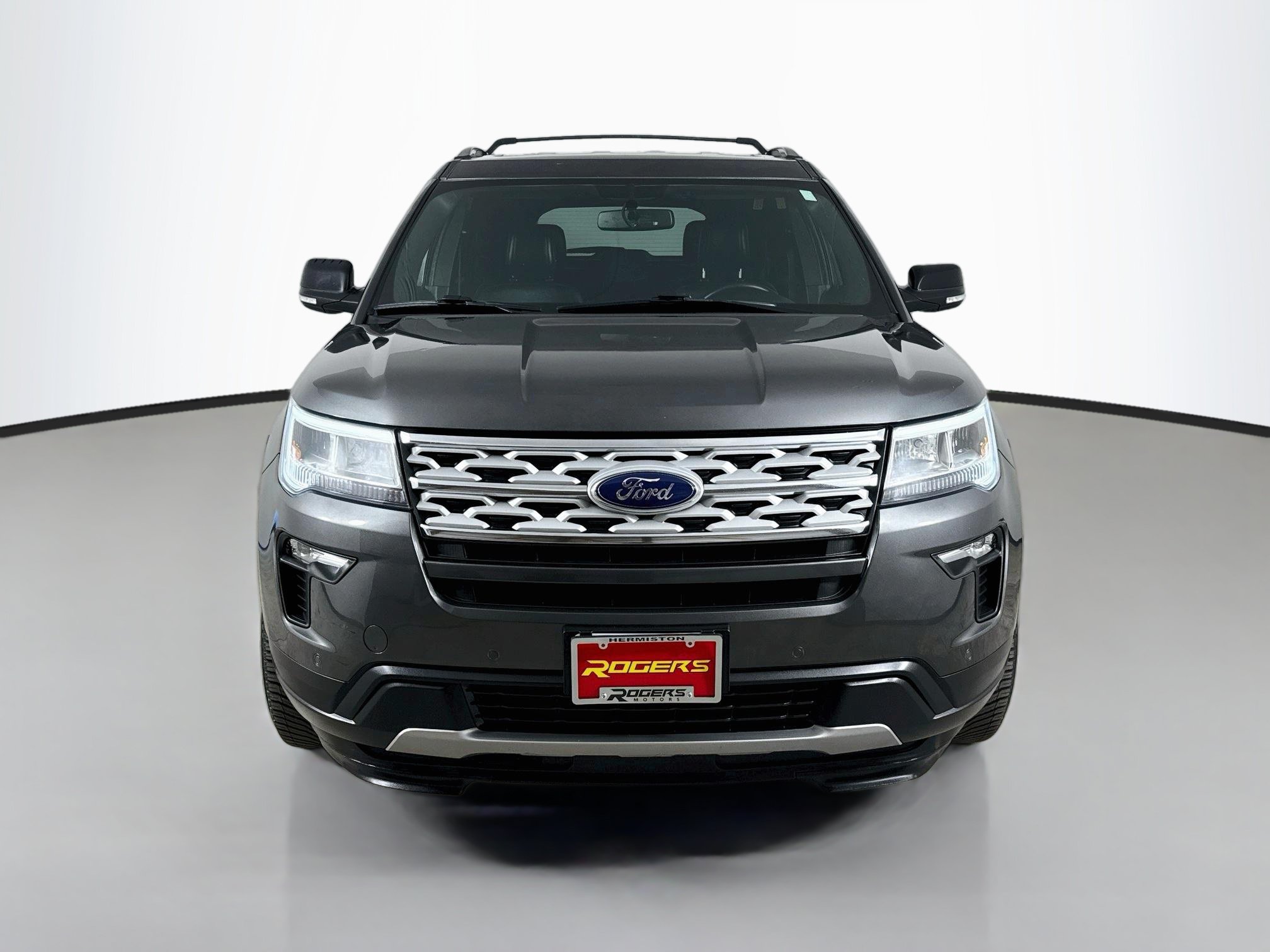 Used 2018 Ford Explorer XLT w/ Equipment Group 202A AWD/4WD image 2