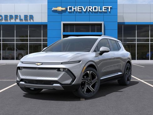 New 2025 Chevrolet Equinox EV LT image 6