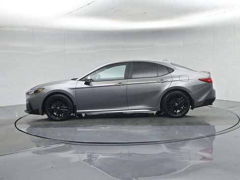 Used 2025 Toyota Camry SE FWD image 26