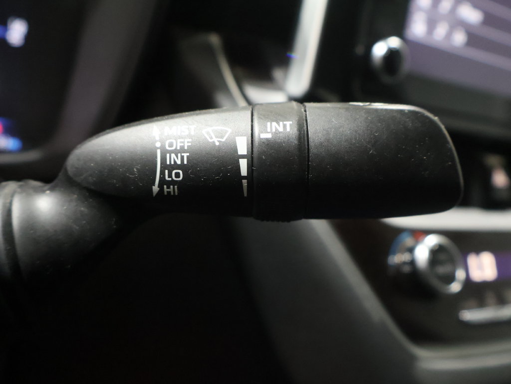 Used 2020 Toyota Corolla LE FWD image 34