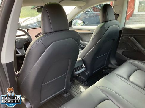 Used 2023 Tesla Model 3 Standard Range image 33