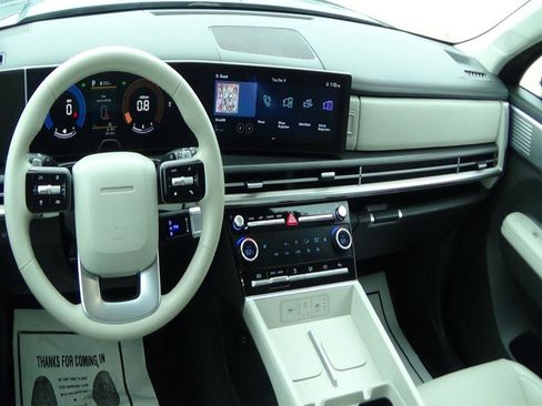 Used 2025 Hyundai Santa Fe SEL image 12