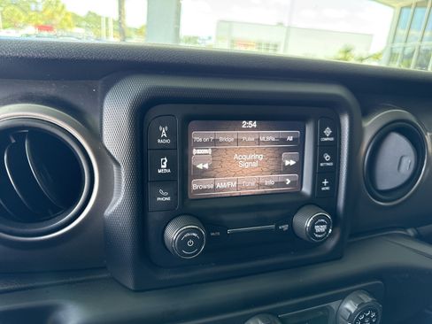 Used 2020 Jeep Wrangler Unlimited Sport S AWD/4WD image 23