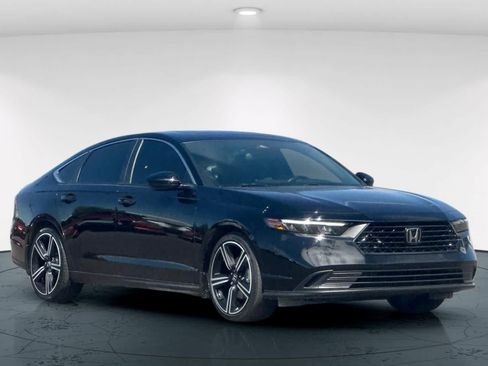 Used 2024 Honda Accord Sport image 5