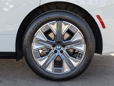 New 2026 BMW iX xDrive60 image 30