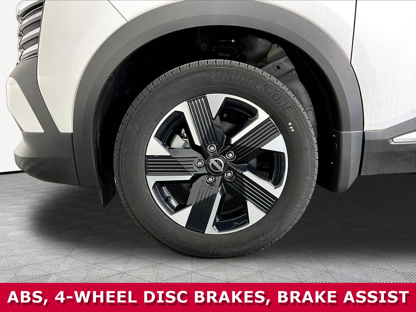 Certified 2025 Nissan Kicks SV AWD/4WD image 29