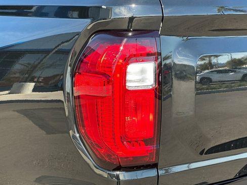 Used 2025 GMC Canyon Elevation w/ Convenience Package image 37