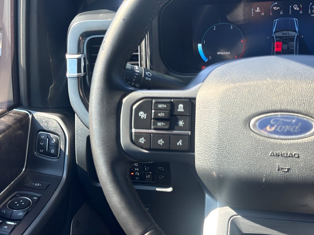 Used 2025 Ford F350 Lariat w/ Lariat Ultimate Package AWD/4WD image 15