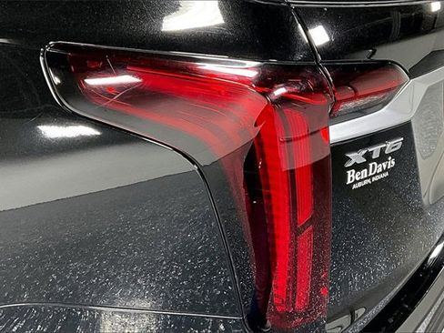 Used 2020 Cadillac XT6 Premium Luxury image 24