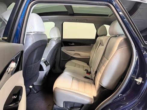Used 2020 Kia Sorento SX FWD image 23