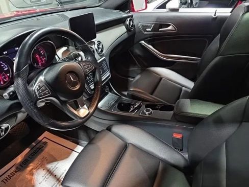 Used 2019 Mercedes-Benz GLA 250 4MATIC image 10