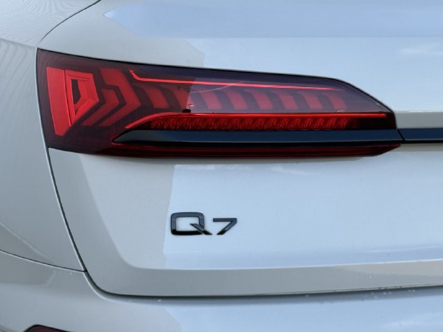 Used 2023 Audi Q7 3.0T Prestige w/ Prestige Package AWD/4WD image 7