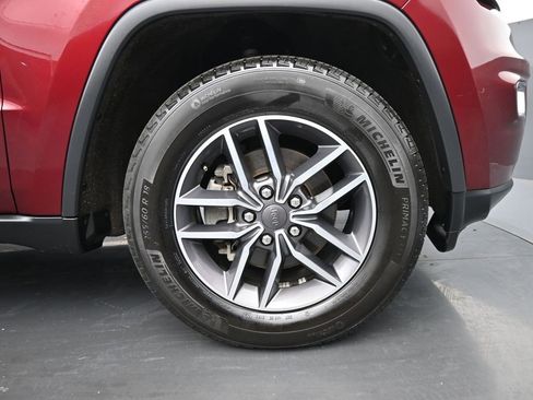 Used 2019 Jeep Grand Cherokee Limited image 10