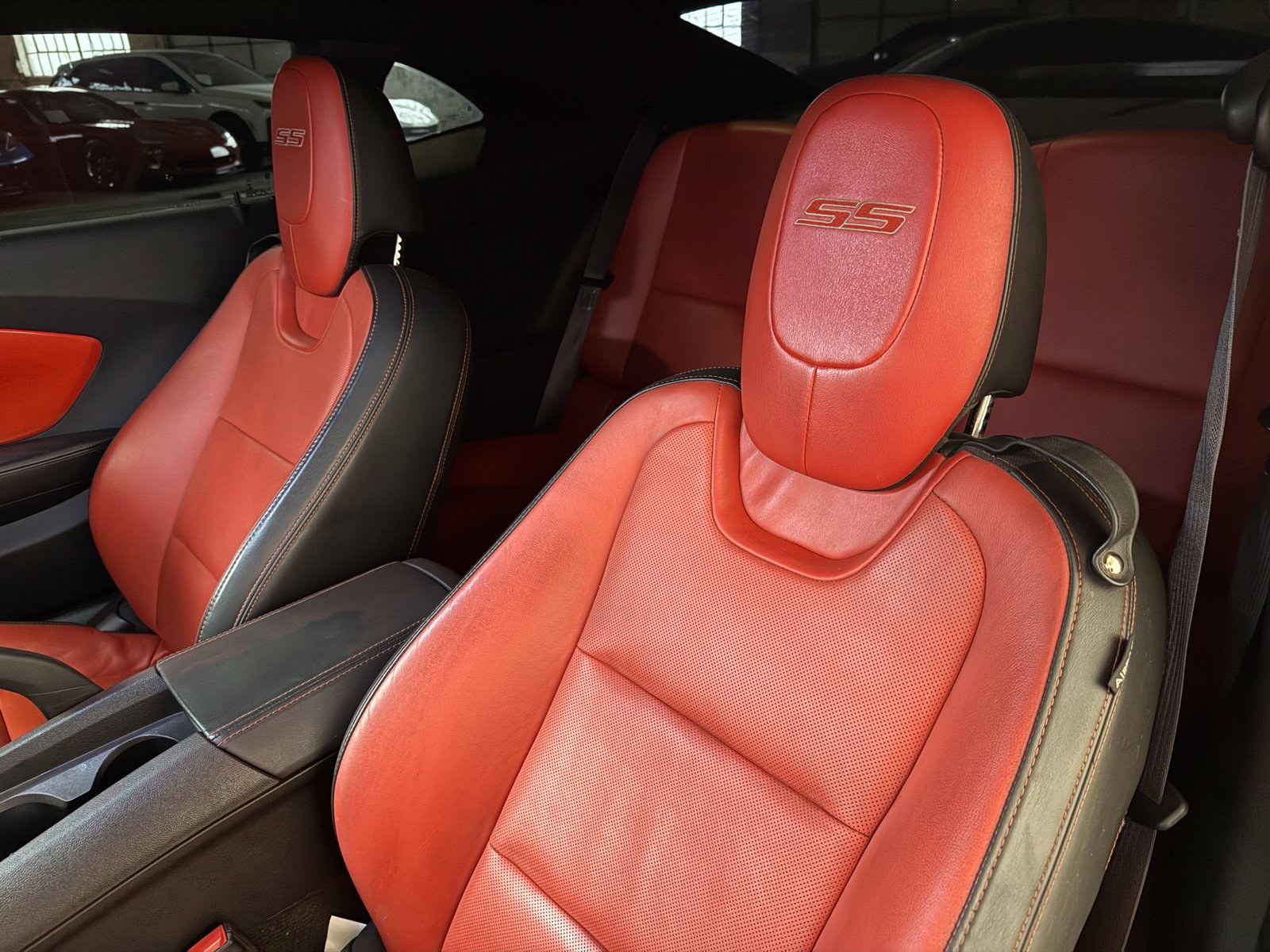 Used 2015 Chevrolet Camaro SS RWD image 3