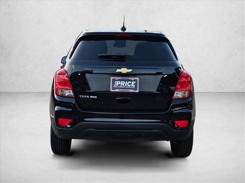 Used 2022 Chevrolet Trax LS w/ Tint and Cruise Package AWD/4WD image 6