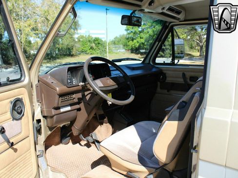 Used 1987 Volkswagen Vanagon image 18