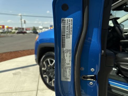 Used 2021 Jeep Compass Trailhawk AWD/4WD image 24