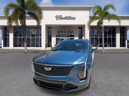 Certified 2024 Cadillac XT4 Luxury image 5