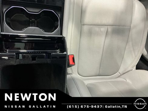 Used 2022 Jeep Grand Cherokee L Overland w/ Advanced Protech Group III AWD/4WD image 86