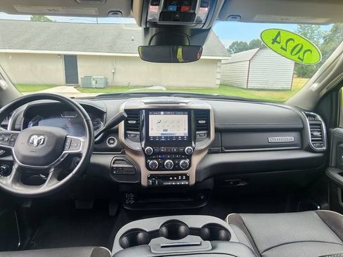 Used 2024 RAM 2500 Laramie w/ Safety Group AWD/4WD image 19