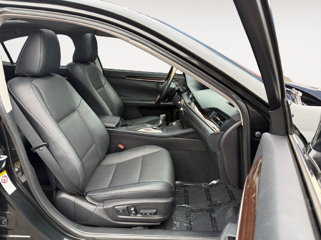 Used 2016 Lexus ES 350 w/ Navigation System Package FWD image 25