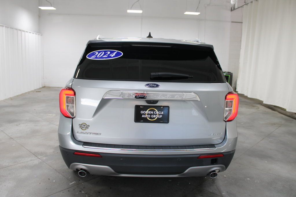 Used 2024 Ford Explorer Limited AWD/4WD image 8