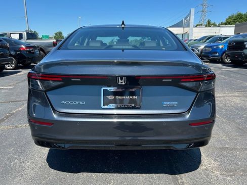 Used 2024 Honda Accord Touring image 7