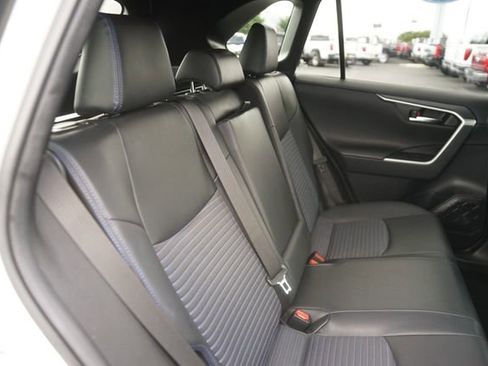 Used 2019 Toyota RAV4 XSE AWD/4WD image 17