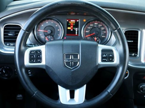 Used 2014 Dodge Charger R/T image 25