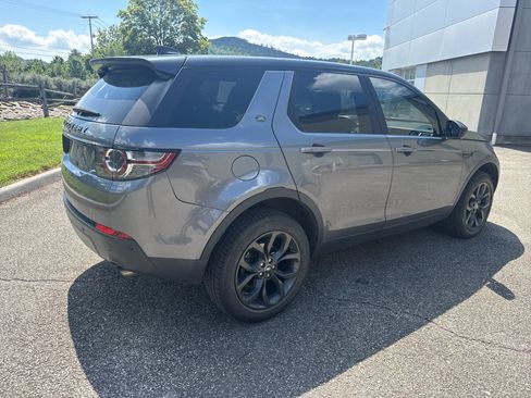 Used 2019 Land Rover Discovery Sport AWD/4WD image 5