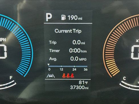 Used 2025 Hyundai Santa Cruz SEL FWD image 19