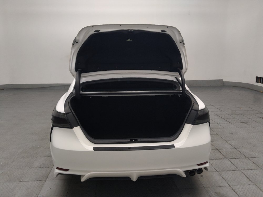 Used 2018 Toyota Camry SE FWD image 29
