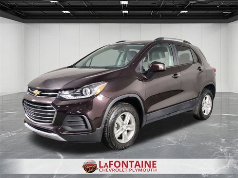Certified 2022 Chevrolet Trax LT w/ LT Convenience Package image 4