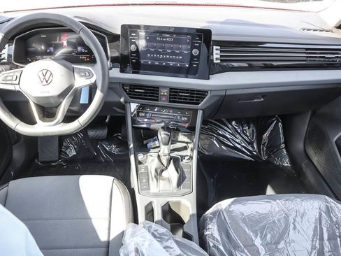 New 2026 Volkswagen Jetta SE FWD image 37